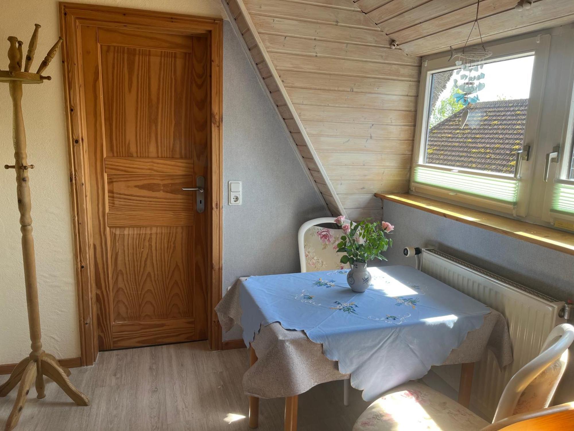 Ferienwohnung Im Rohrdachhaus Вустров Экстерьер фото